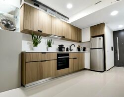 Sims Urban Oasis (D14), Condominium #525309561